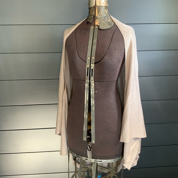 🎉Neutral Wrap/Kimono - Picture 6 of 12